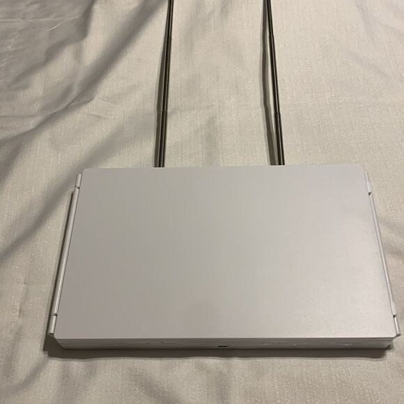 Trifold lighted cosmetic mirror.  USB cord not included.  NEW - Picture 6 of 14